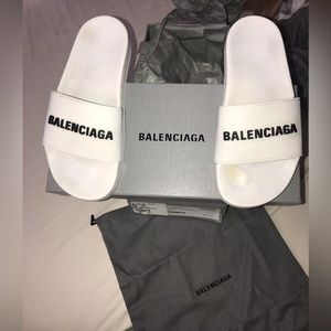 BALENCIAGA WOMEN'S POOL SLIDE SANDAL IN WHITE BLACK